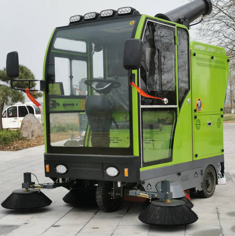 和田道路清洁广泛应用电动环卫清扫车