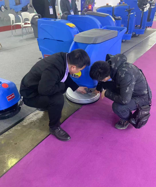 和田小型电动洗地机是否适合用于环卫保洁